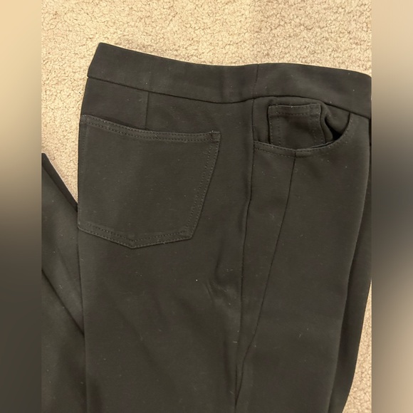 Black Banana Republic Straight Leg Pant, Made of Italian Fabric - Picture 4 of 7